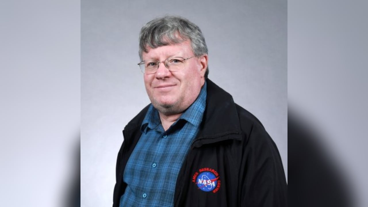Kevin Knuth, exintegrante de la Nasa.