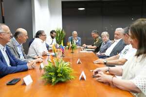 El presidente Gustavo Petro y su homólogo de México Andrés Manuel López Obrador en la Conferencia Latinoamericana y del caribe sobre Drogas en Cali. Foto, Presidencia de la República