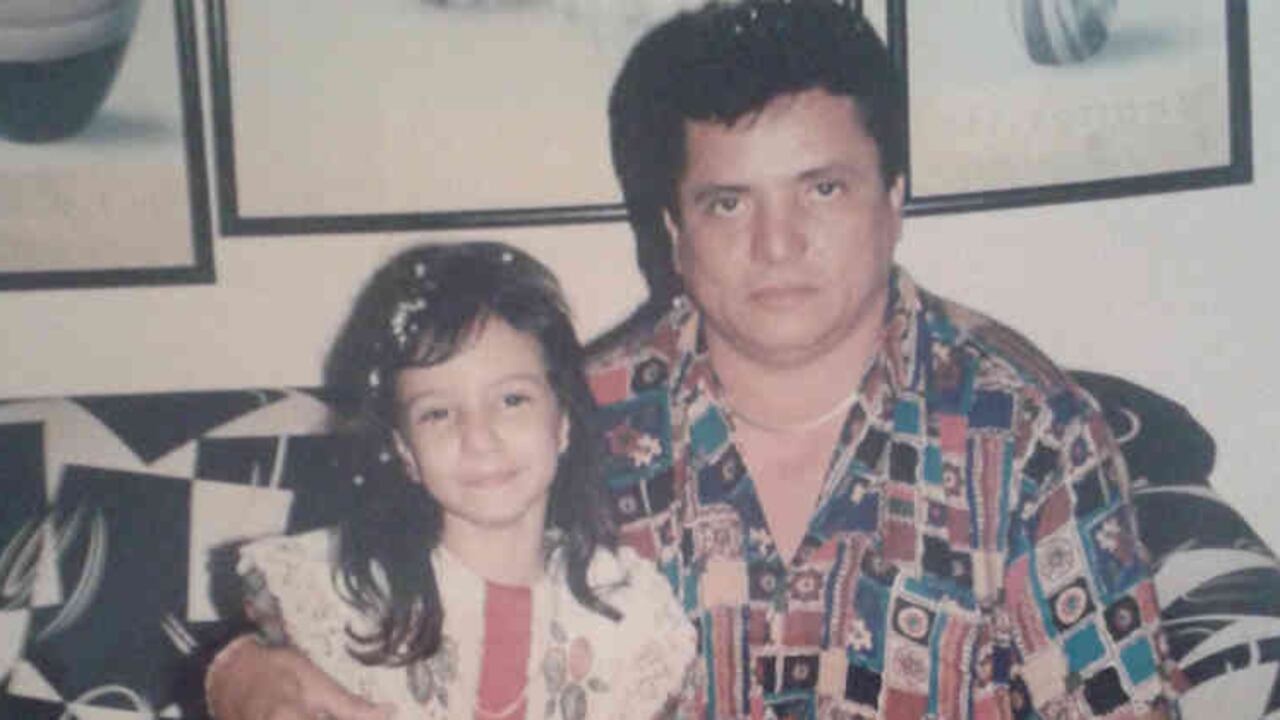 Diana López junto a su papá, Luis López Peralta.