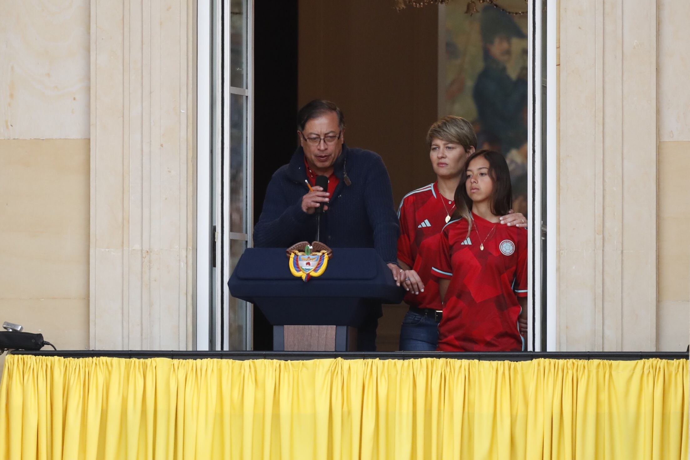Presidente Gustavo Petro en el balcón de la Casa de Nariño