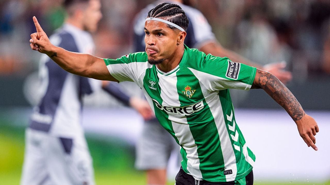 Juan Camilo Hernández marcó gol con Betis.