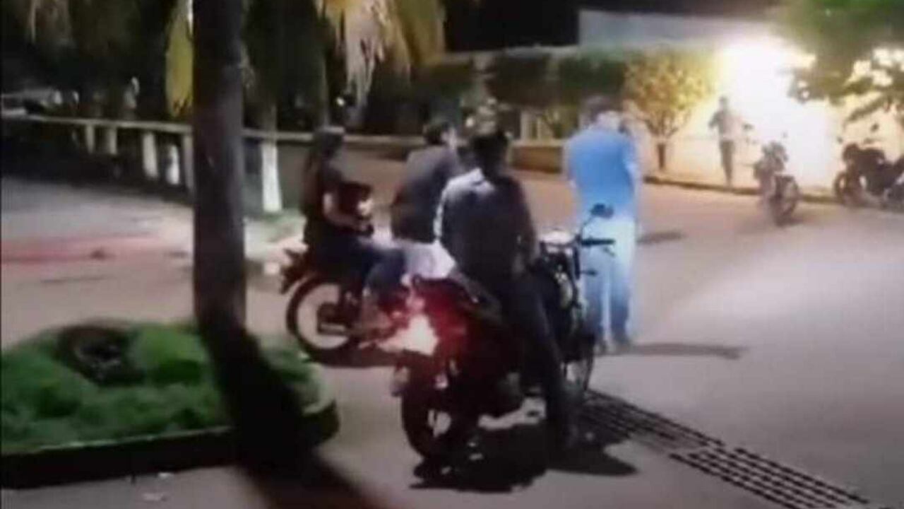 Al parecer, el artefacto explosivo sería un petardo que habría sido abandonado en una caneca.