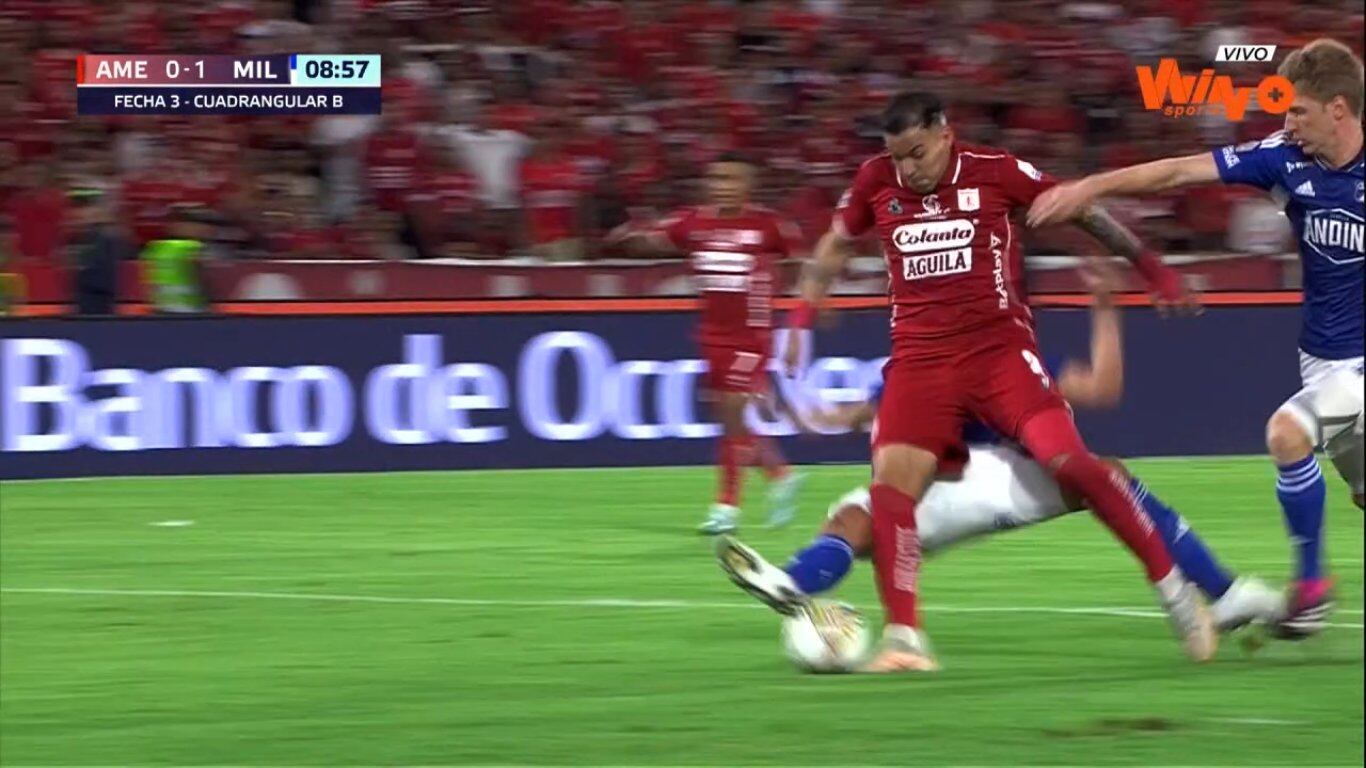 La jugada de penal que reversó el VAR para el América.