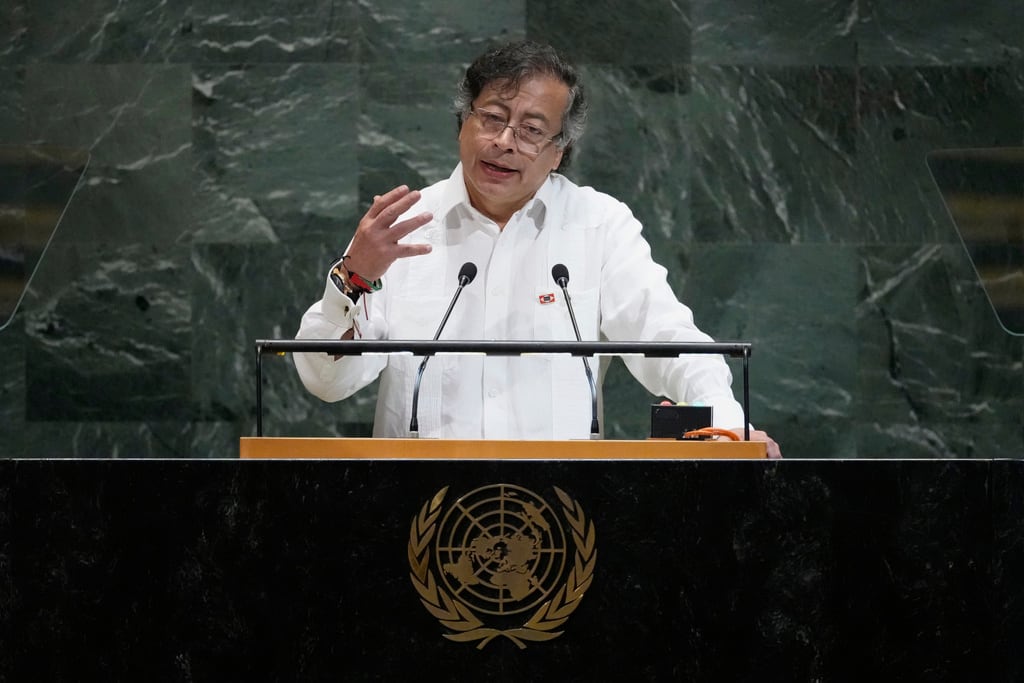 El presidente de Colombia, Gustavo Petro Urrego, se dirige al 80.º periodo de sesiones de la Asamblea General de las Naciones Unidas, el martes 23 de septiembre de 2025, en la sede de la ONU. (Foto AP/Pamela Smith)