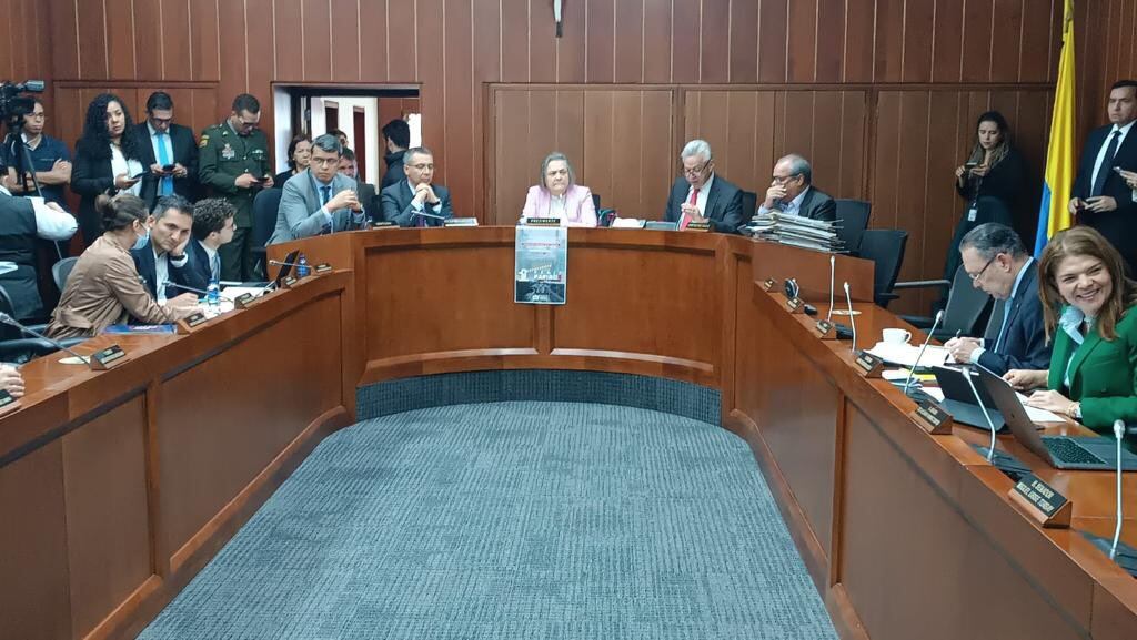 En medio del debate se anunció la nueva decisión sobre el peaje