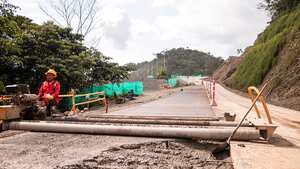 La pavimentación de las vías, además de generar comunicación, favorece la comercialización de productos de la región.