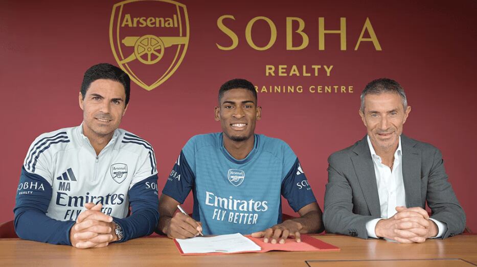 Cristhian Mosquera, incorporación de Arsenal en 2025