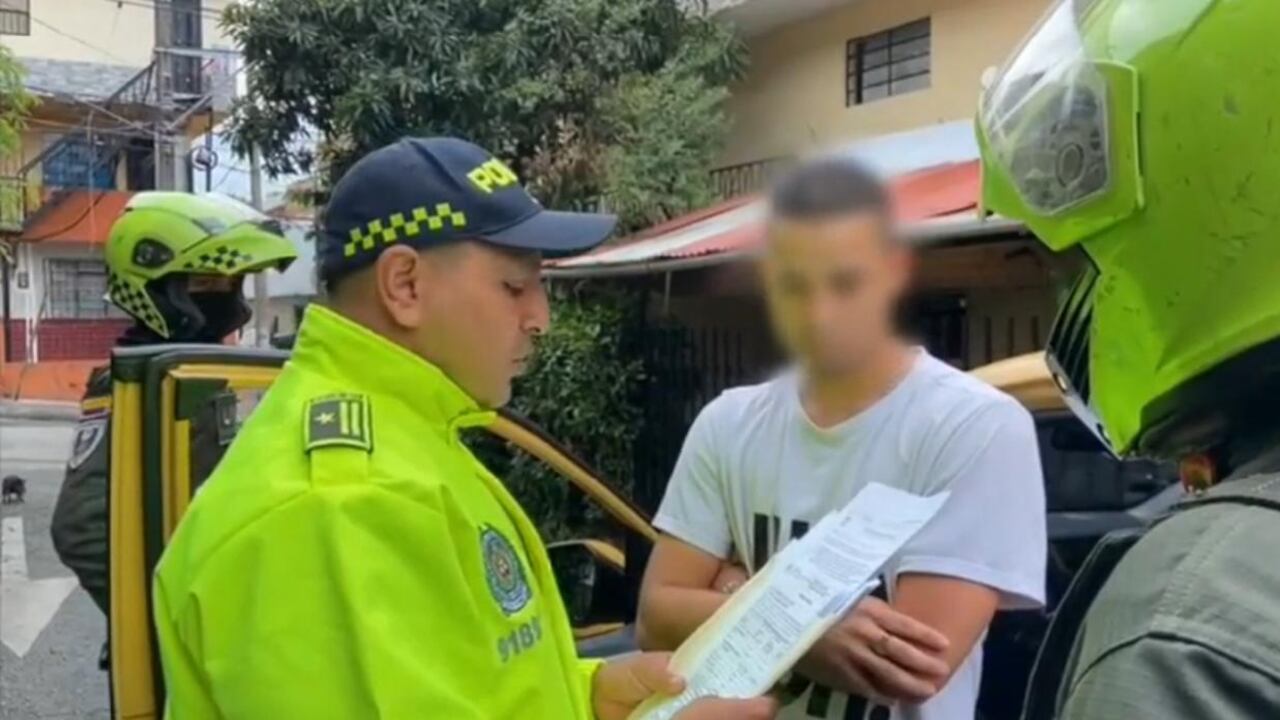 Según la Policía, el capturado era el líder de una poderosa red de tráfico de migrantes, pero se hacía pasar como taxista.