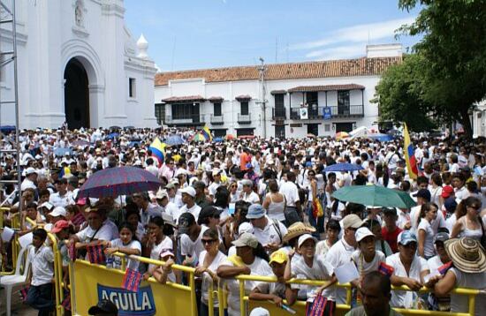 En la Catedral Basílica de Santa Marta convergieron las diferentes marchas organizadas en toda la ciudad. 

