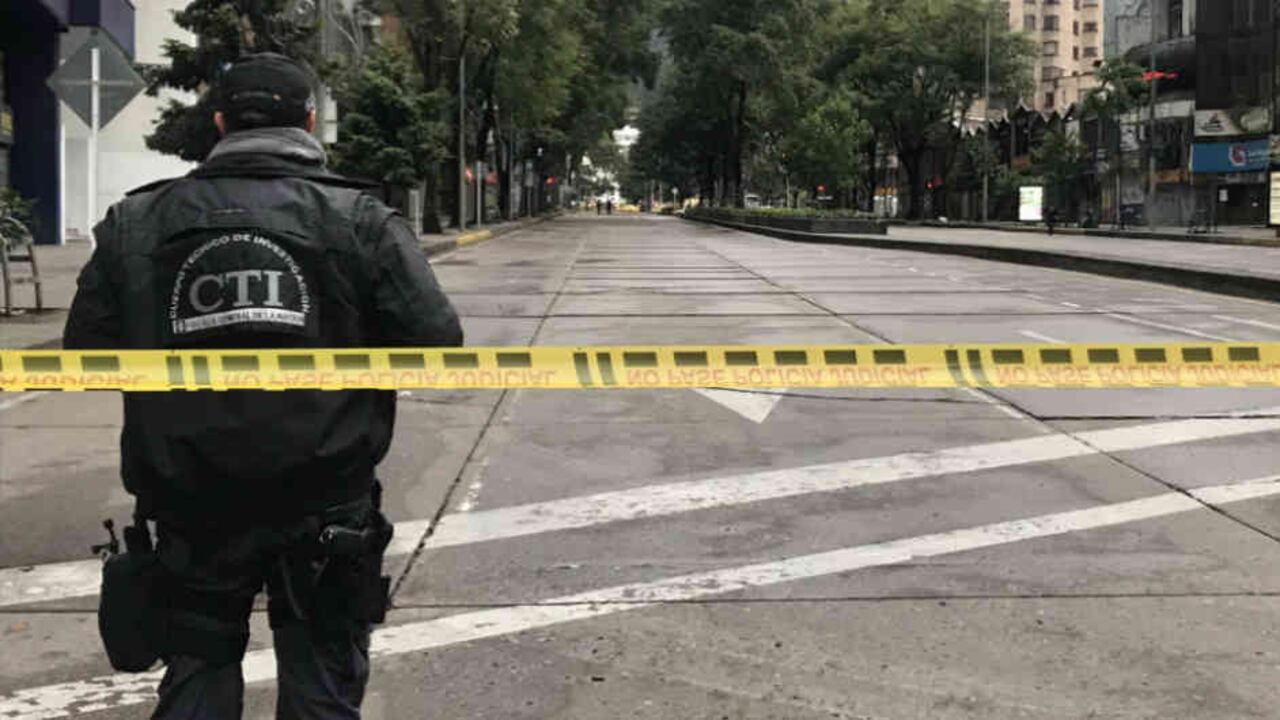 El CTI de la Fiscalía cercó la calle 19 entre carreras 3 y 5 para reconstruir el crimen de Dilan Cruz