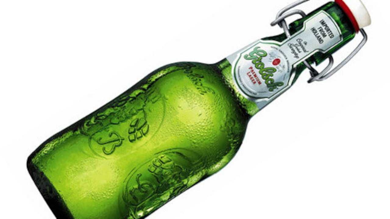 Grolsch se encuentra disponible en el mercado colombiano, principalmente en bares y restaurantes premium de las principales ciudades, a un precio sugerido de $5.500.