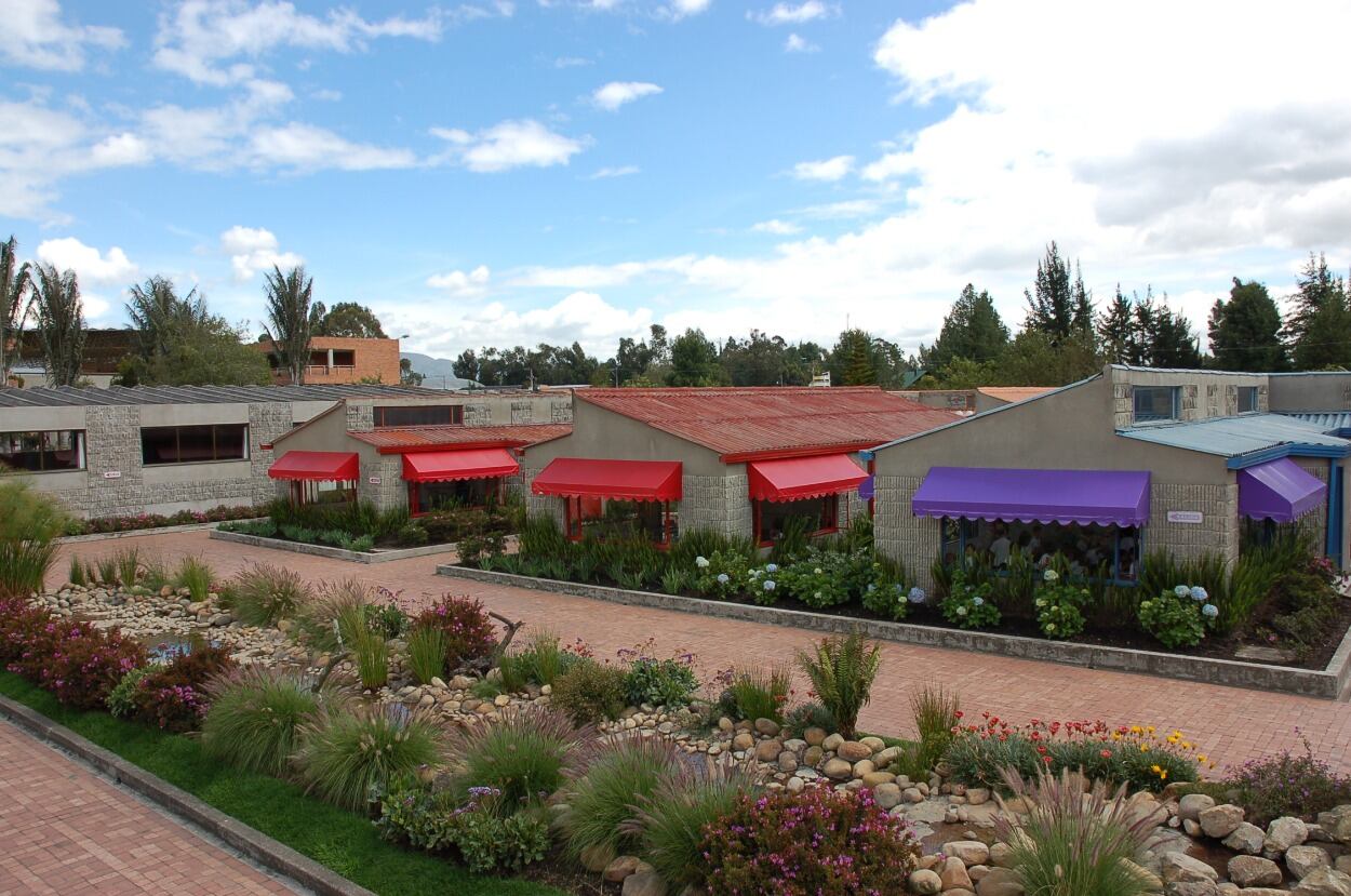 Aspectos convivenciales, académicos, culturales, deportivos, espirituales y formativos se conjugan en el plan educativo y curricular del colegio San Mateo Apóstol.