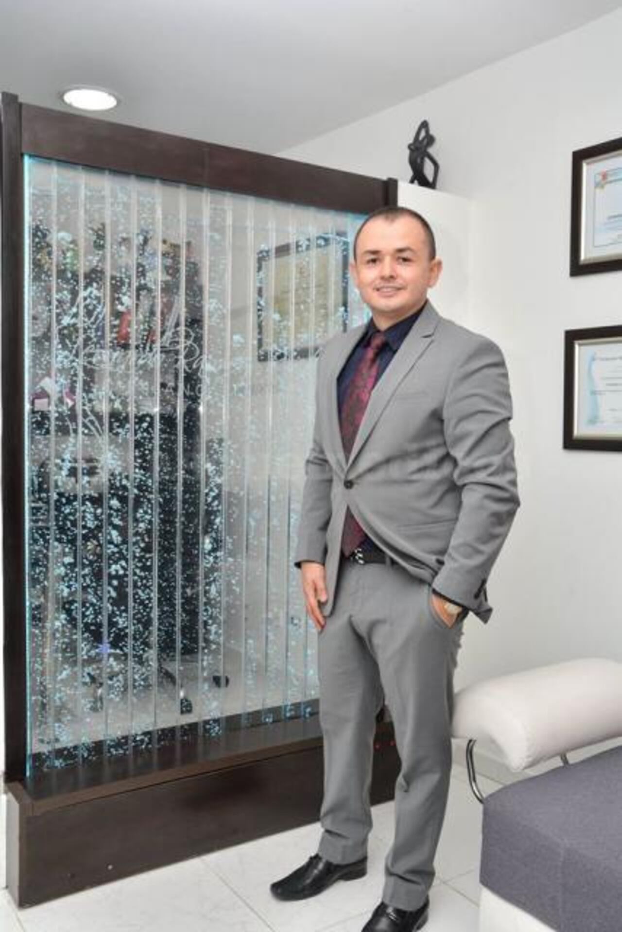 Este sería el dueño del Ferrari que se está robando todas las miradas en las calles de Cali.