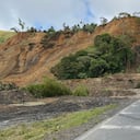 Así quedó el paso vehicular en la vía Panamericana a la altura de Rosas, Cauca