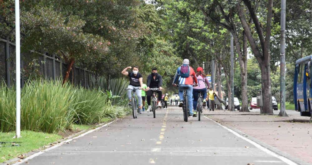El Distrito dio un paso más para reactivar a la ciudad de manera deportiva y recreativa, en una medida que también incluye la reapertura de parques, como el Simón Bolívar. Foto: Alexandra Ruiz/SEMANA