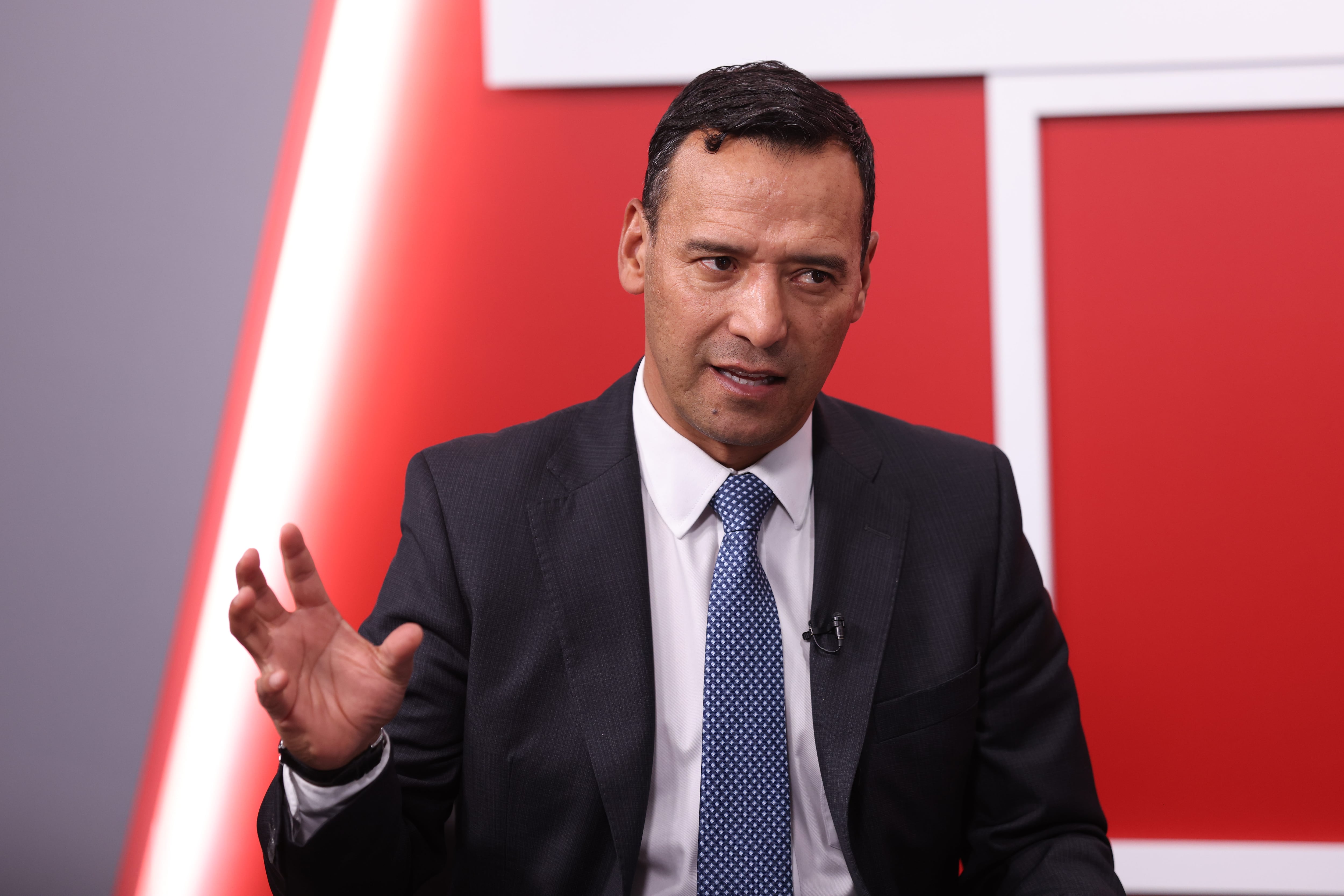 Pedro Sánchez, ministro de Defensa