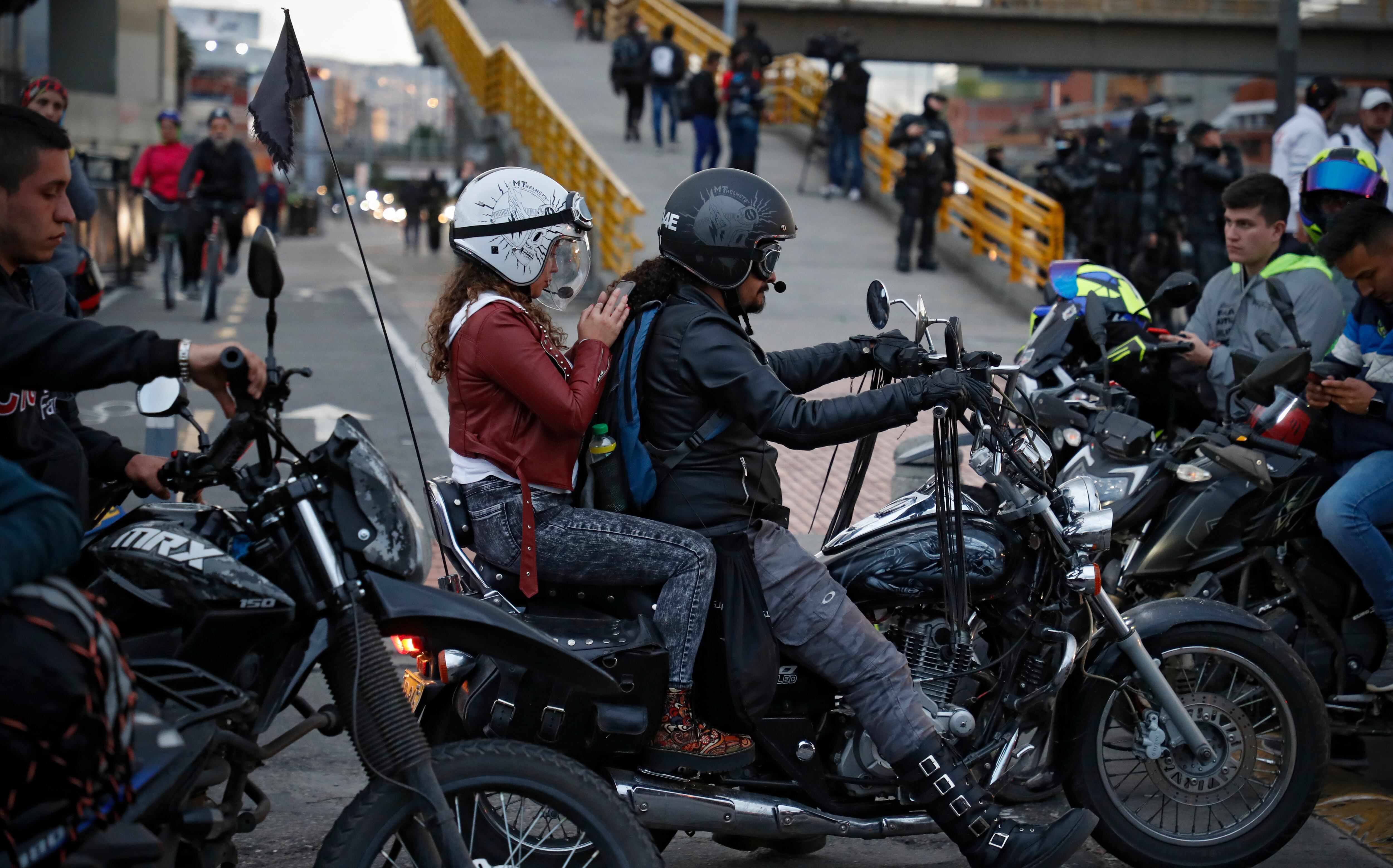 Manifestación de motociclistas en contra de la prohibición del parrillero en moto
Bogota abril 4 del 2022
Foto Guillermo Torres Reina / Semana