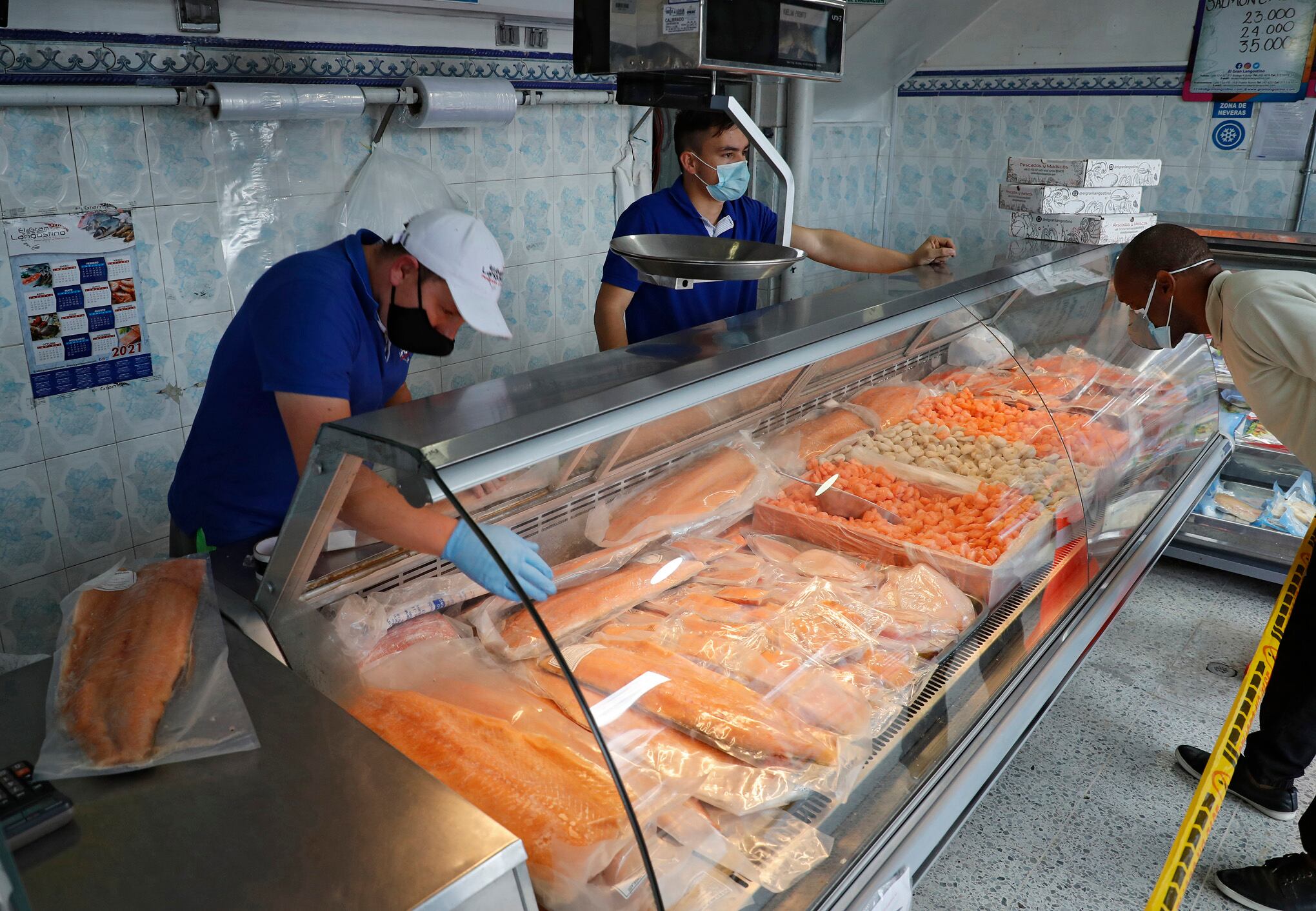 Central de Abastos de Bogotá CORABASTOS
venta de pescado de buena calidad en Semana Santa
canasta familiar alimentos