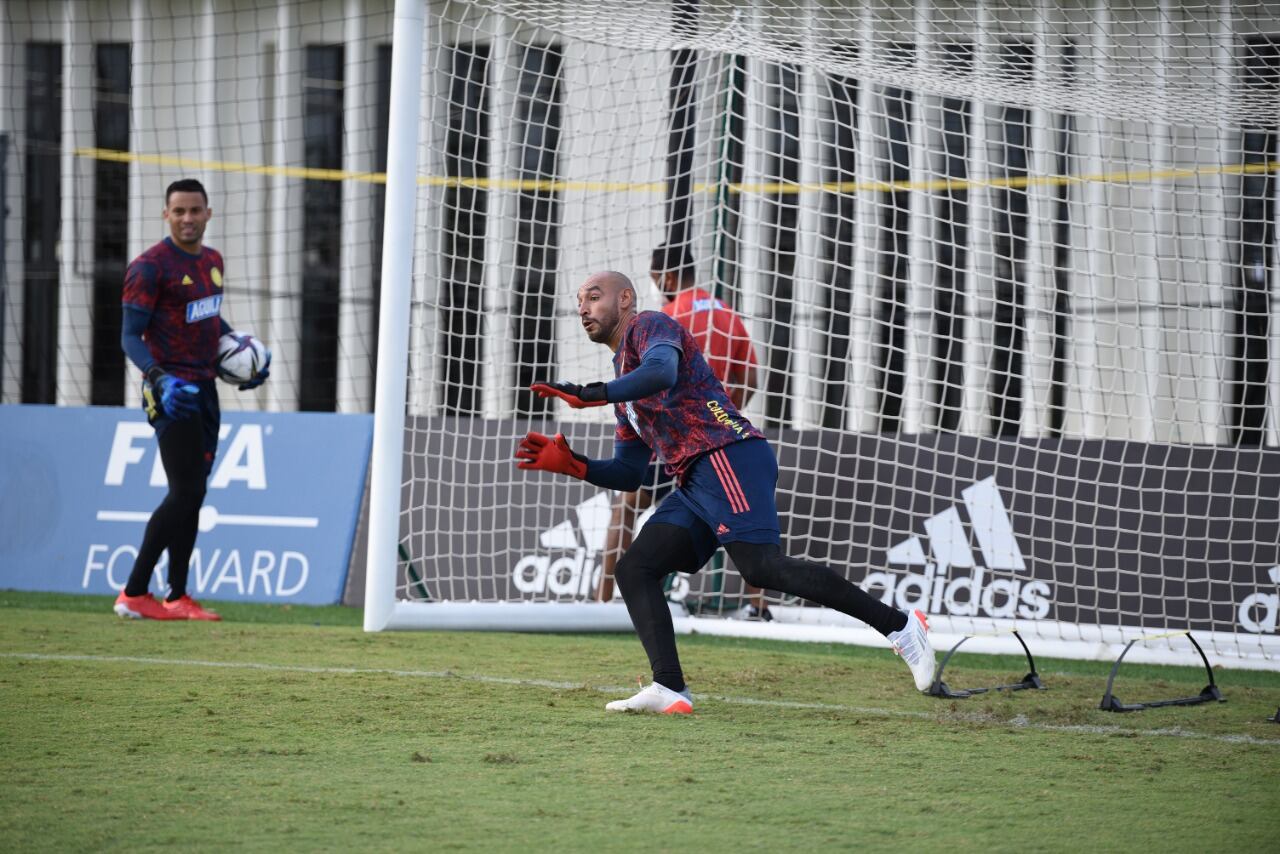 A sus 32 años y después de sus grandes actuaciones con América de Cali, Diego Novoa fue uno de los 20 llamados por Reinaldo Rueda para enfrentar el amistoso con Honduras en Estados Unidos el 16 de enero.