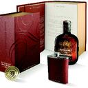 10. Pack libro Buchanan´s 18: En este periodo del año podrá encontrar una edición especial con un estuche que pertenece a la última colección de la casa Buchanan´s, la cual contiene una botella de Buchanan’s 18 años acompañada de una licorera. Este estuche en forma de libro, relata y celebra la historia de James Buchanan -su fundador-, quien creó una de las mejores mezclas de whiskies con el propósito de compartir y celebrar los mejores momentos de la vida. Precio promedio: $165.000.