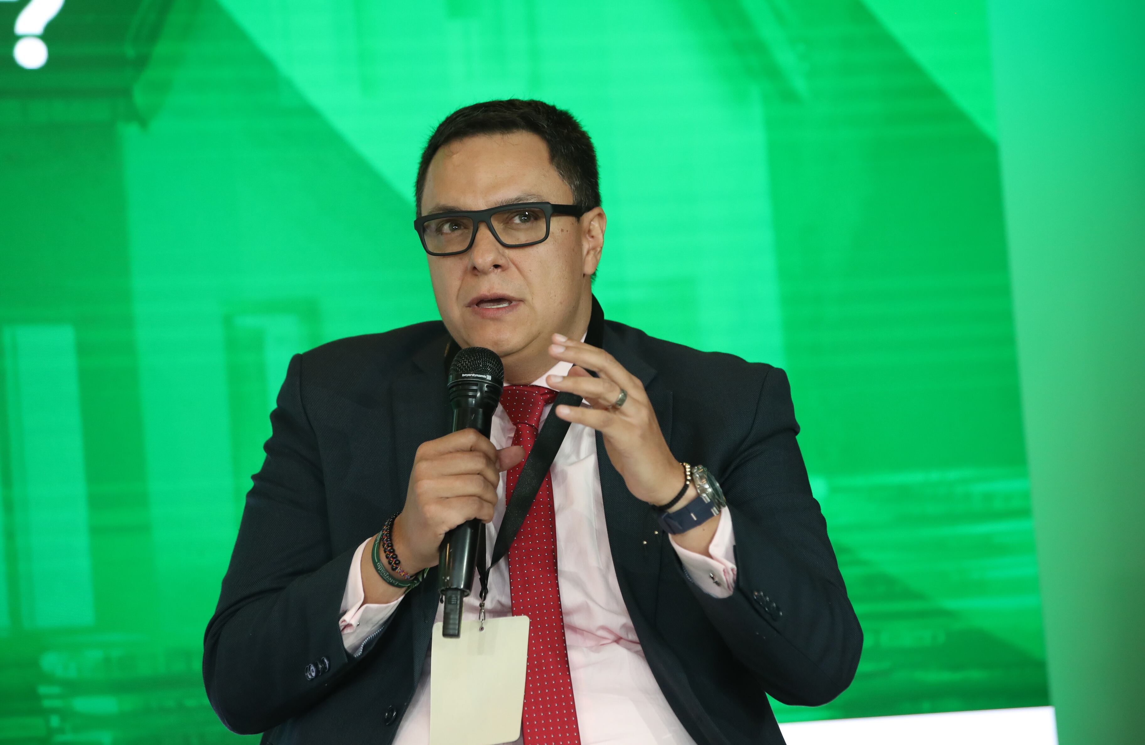 Foro 
Servicios públicos: control y transparencia

Jueves 27 de marzo de 2025 
Edificio Semana