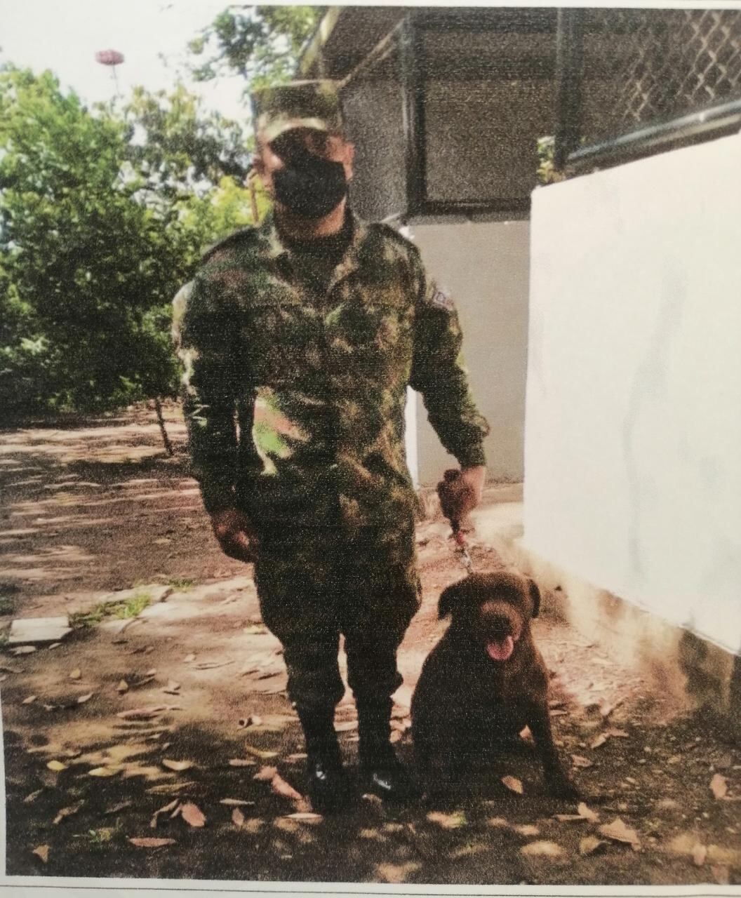 El soldado Andrés Vargas y Rocki compartieron durante 6 años