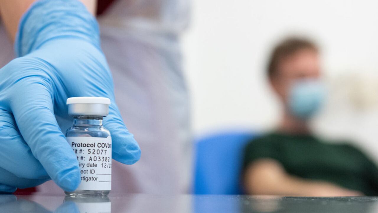 Luego del polémico anuncio del presidente Iván Duque, de no incluir en la vacunación contra la covid-19 a la población migrante irregular, son muchas las organizaciones que han pedido salvaguardar los derechos de los venezolanos en el país.