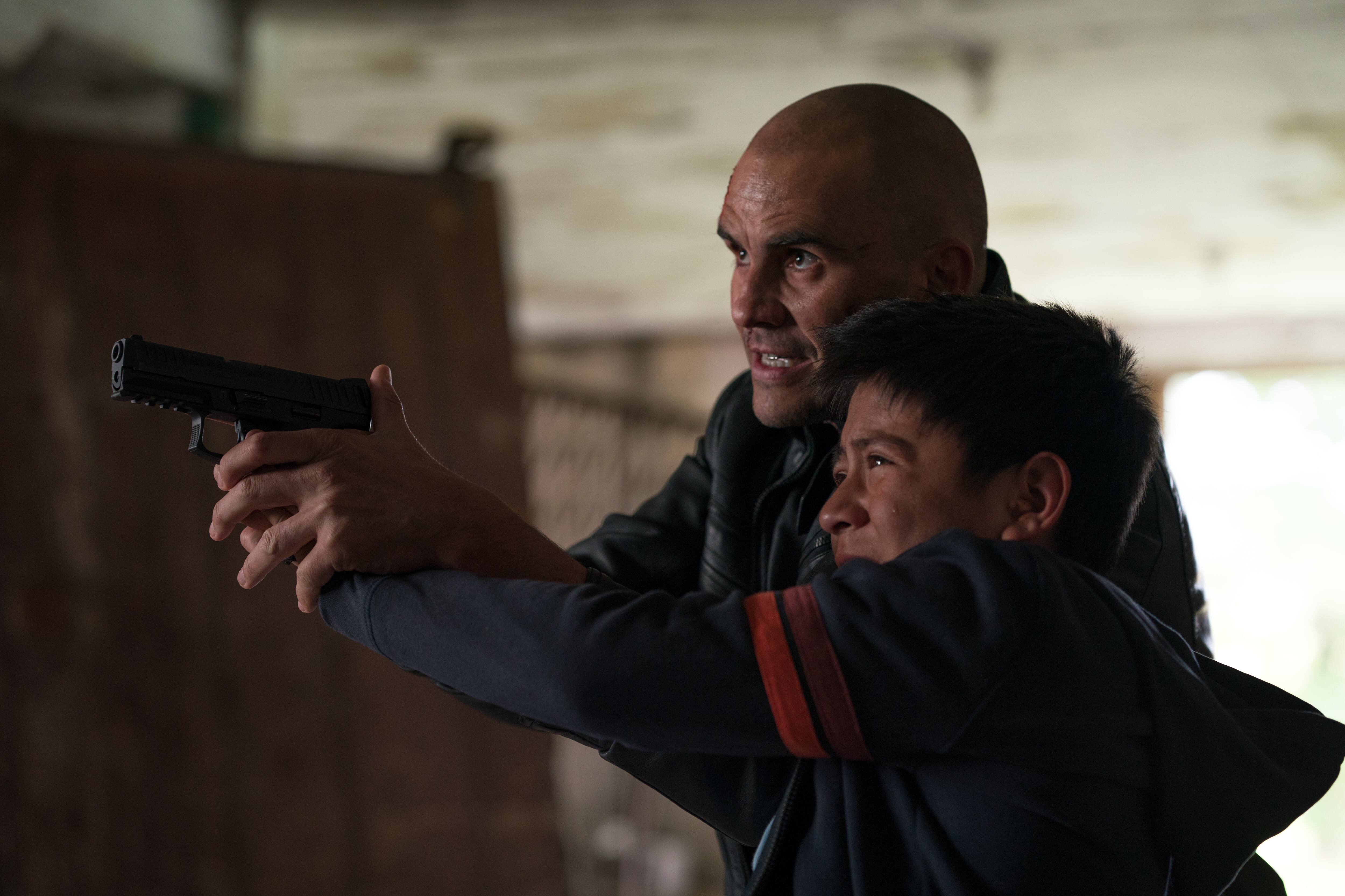 Juan Pablo, como Mauricio, y Jacob Pérez, como Miguel, en una escena de la cinta.