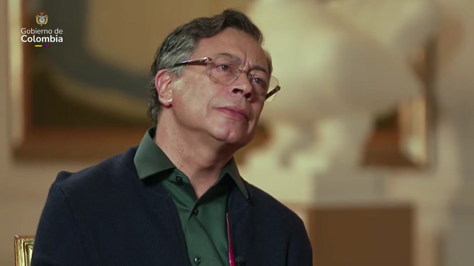 Gustavo Petro habla en entrevista sobre la crisis de las relaciones entre Colombia y Estados Unidos.