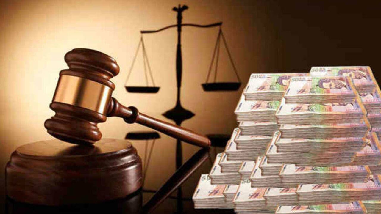 En el año 2013 la corte le puso un tope de 25 salarios mínimos al pago de pensiones a los cargos más altos del Estado.