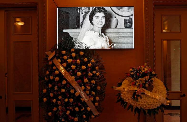 Fernando Botero, Andrés Uribe Campuzano y Giorgio Antei fueron los tres hombres en la vida de Gloria Zea.  FOTO: León Darío Peláez.