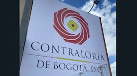 Contraloría de Bogotá estrena identificación en su cumpleaños.