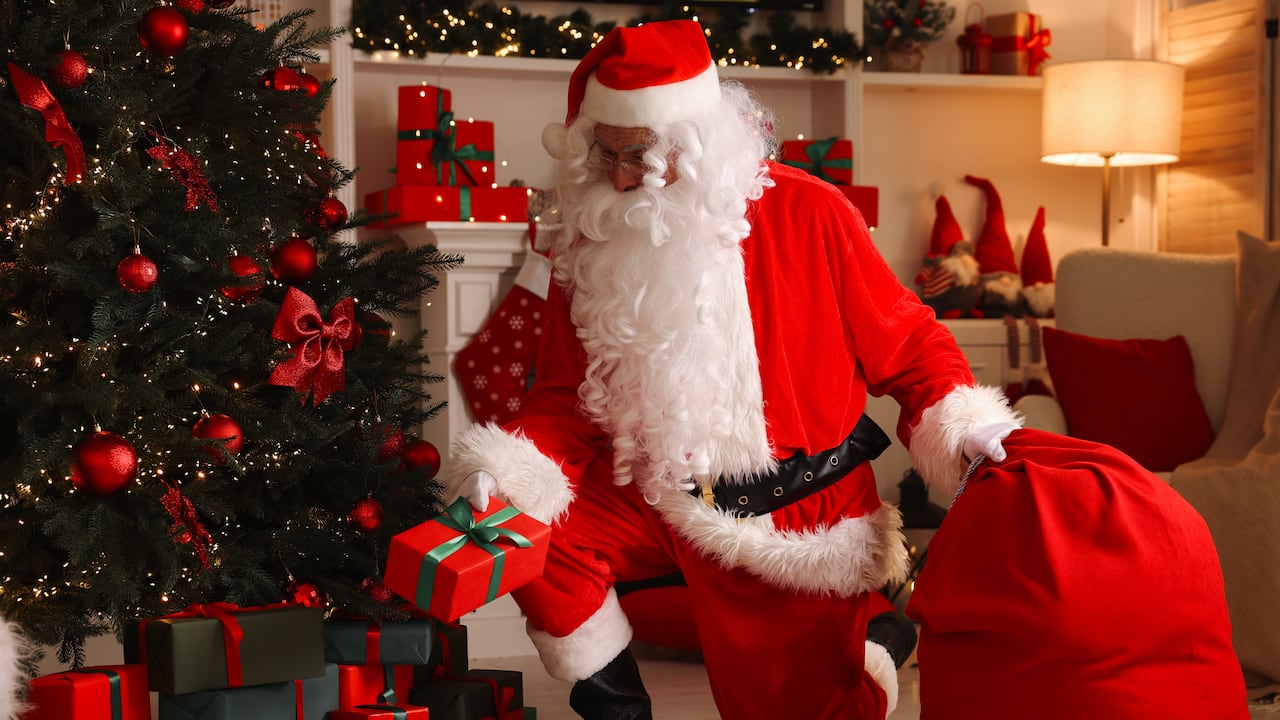 La figura de Papá Noel tiene sus raíces en diversas tradiciones.