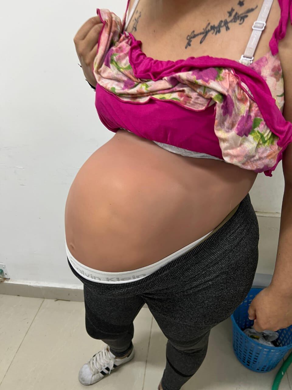 Falso vientre gestacional usado para ocultar cocaína fue descubierto en Cali.