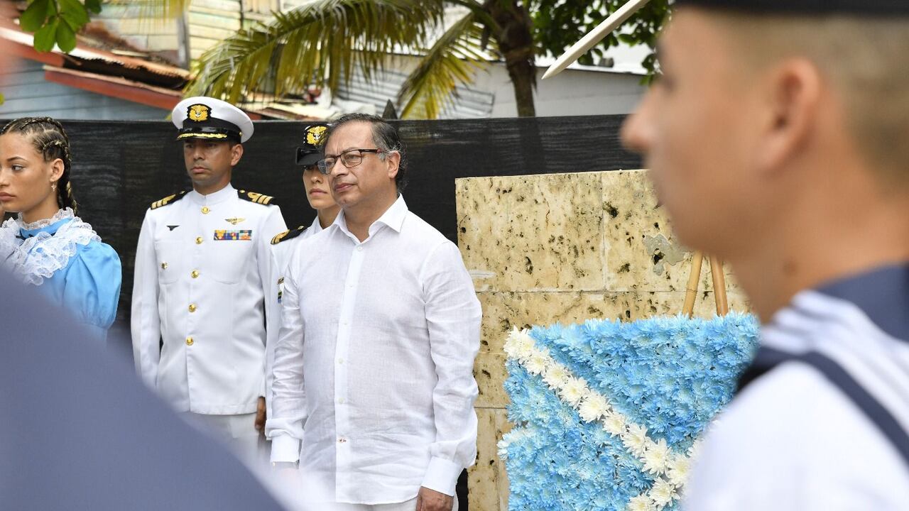 Presidente Petro arremetió desde San Andrés en el desfile militar: “desde Bogotá pensaban que la isla era un balneario para comprar equipos de sonido”