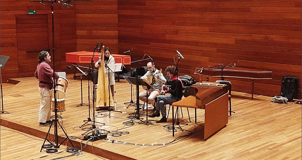 Sesión de grabación en el Teatro Estudio de la Biblioteca Santo Domingo.