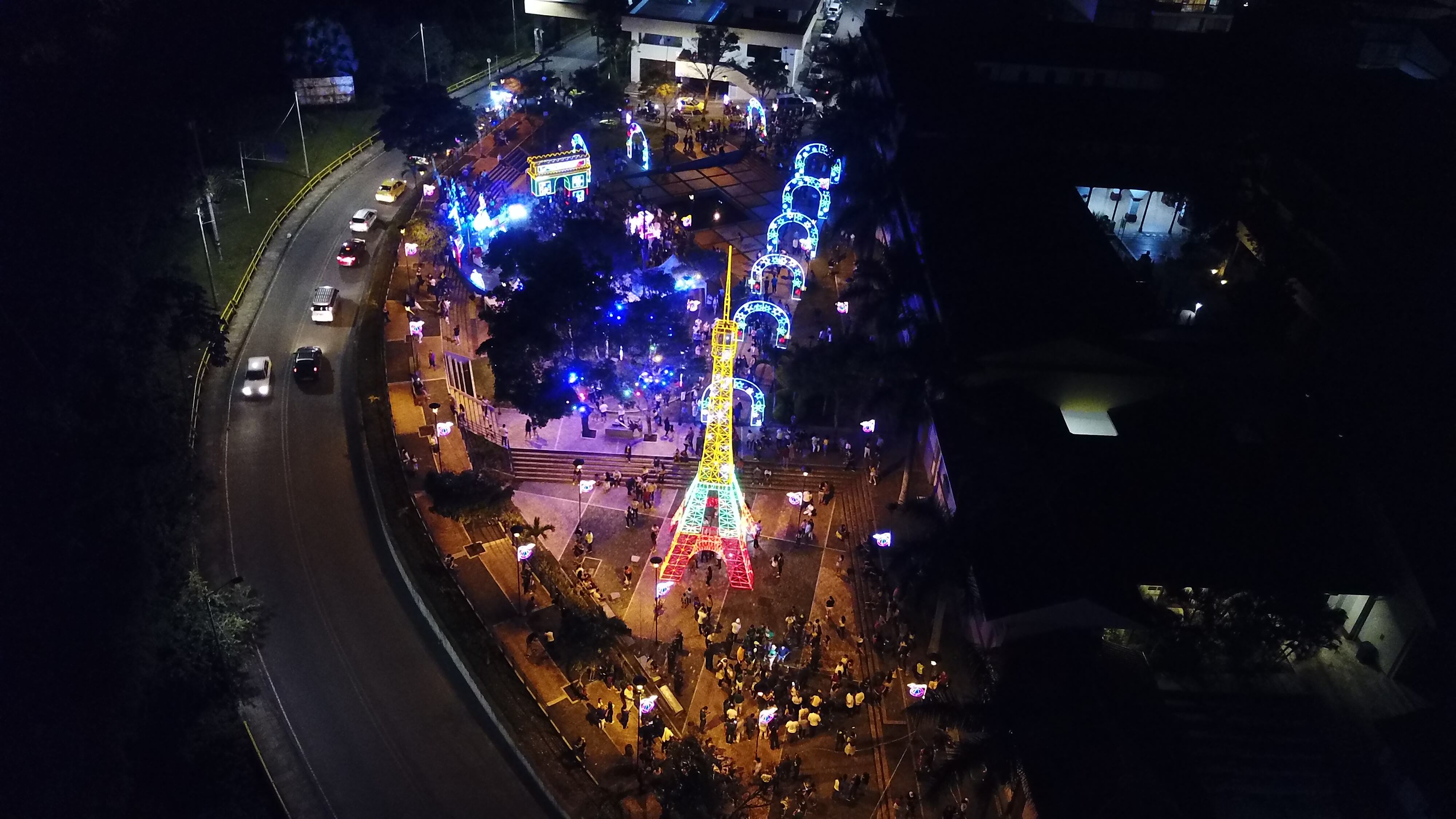 A partir del 8 de diciembre comenzaron los city tour en buses y chivas.