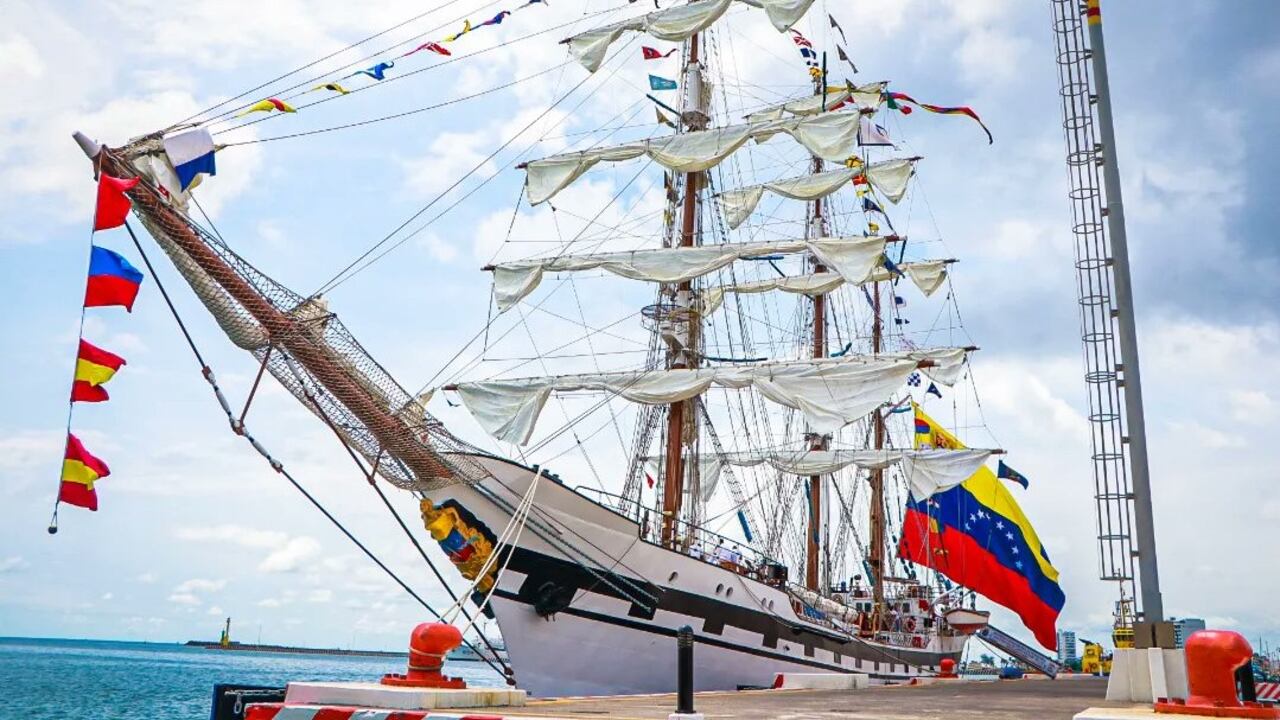 Buque Escuela Simón Bolívar