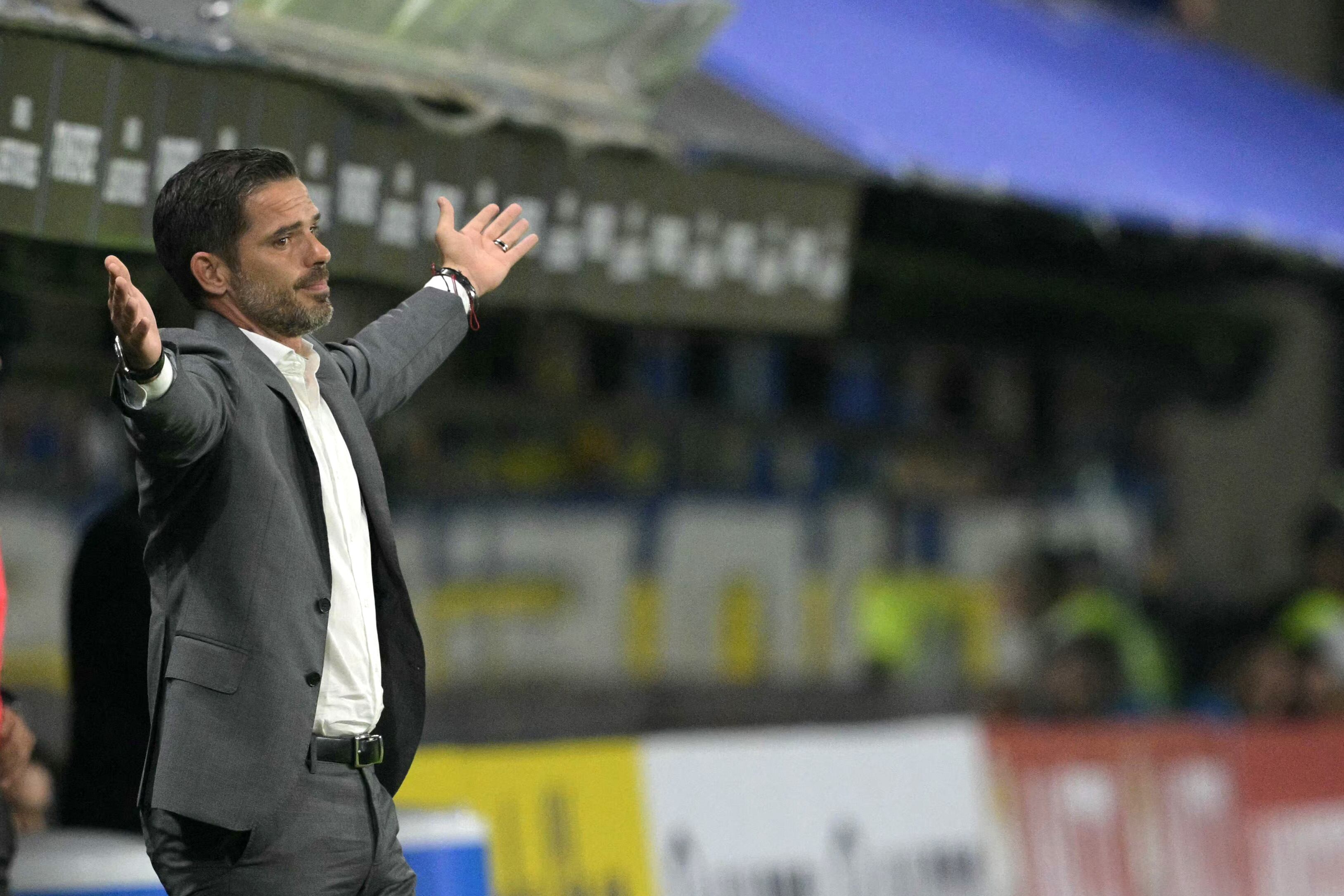 Boca Juniors' coach Fernando Gago gestures during the Copa Libertadores qualification second round second leg football match between Argentina's Boca Juniors and Peru's Alianza Lima at the Alberto J. Armando "La Bombonera" stadium in Buenos Aires on February 25, 2025. (Photo by JUAN MABROMATA / AFP)