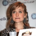 Allison Mack, actriz de la serie Smallville, convirtió a India en su esclava sexual. Espera condena.