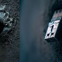 USB incrustadas en las paredes de la calle, ¿qué son?