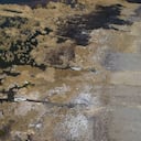 Vista aérea del lago Titicaca, compartido por Bolivia y Perú, con su nivel de agua en mínimos históricos debido al cambio climático y una severa sequía, tomada en la comunidad de Huatajata en el altiplano boliviano el 9 de agosto de 2023. Foto por Aizar RALDES / AFP