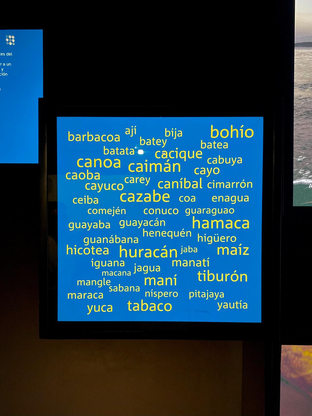 En el Centro Cultural Taíno se puede aprender sobre la influencia de los pueblos originarios de la isla en la cultura hispana, incluyendo algunas palabras que permanecen en la lengua española.