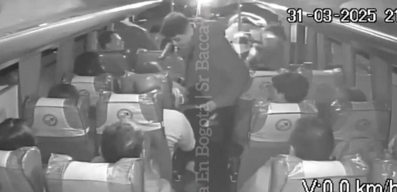 Los sujetos despojaron a los pasajeros de sus pertenencias.