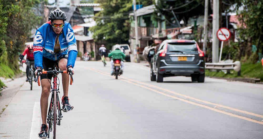 La vía a La Calera es una de las preferidas por los ciclistas aficionados.