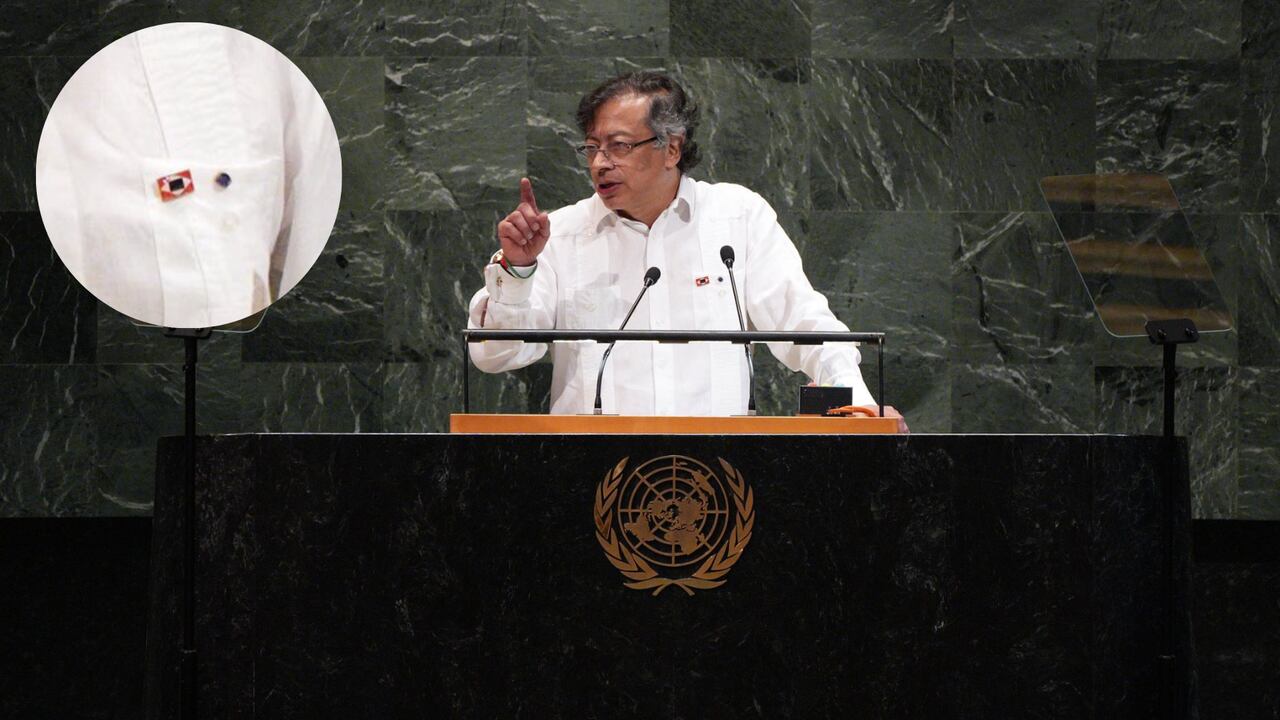 El presidente Gustavo Petro utilizó en un pin una bandera que fue considerada por sus críticos como una alta provocación.
