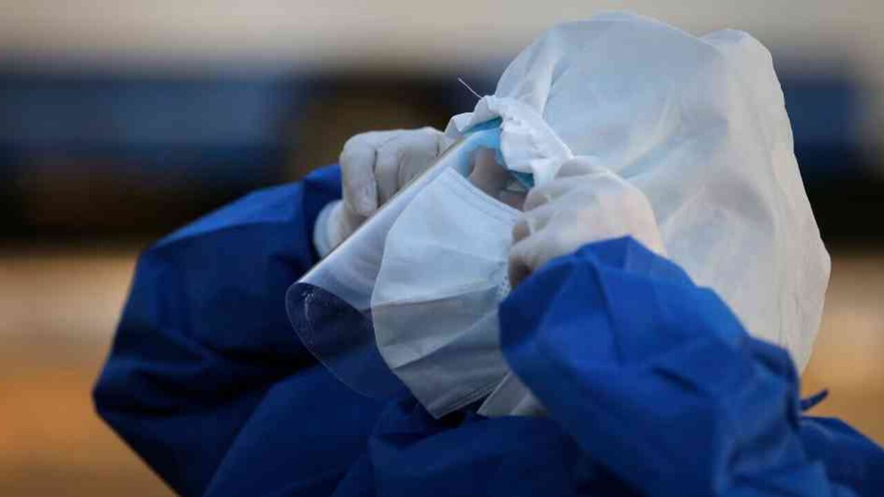 Coronavirus: empleada muere por covid-19 después de que le lanzaran saliva/Foto: archivo SEMANA