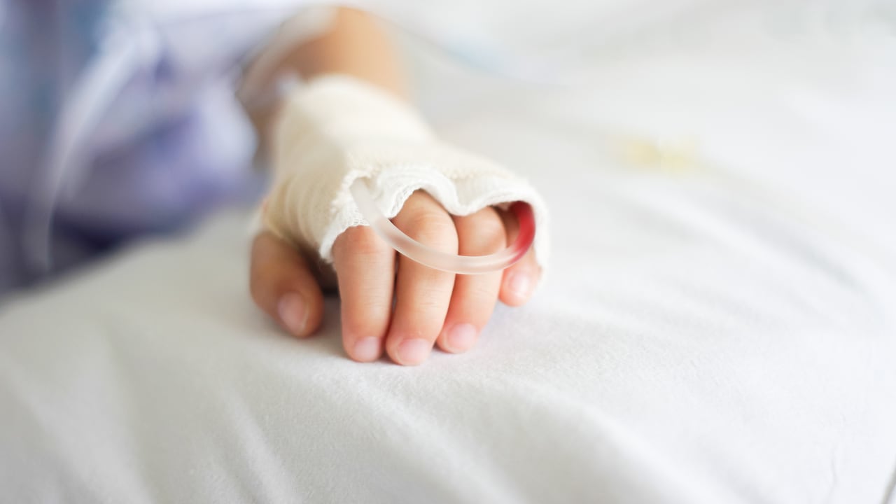 Durante diciembre de 2022 y enero de 2023 se han quemado con pólvora 351menores de edad.