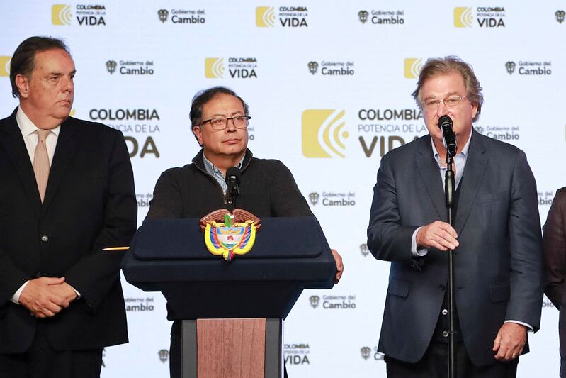 Jaime Gilinski, en la declaración junto al presidente Gustavo Petro