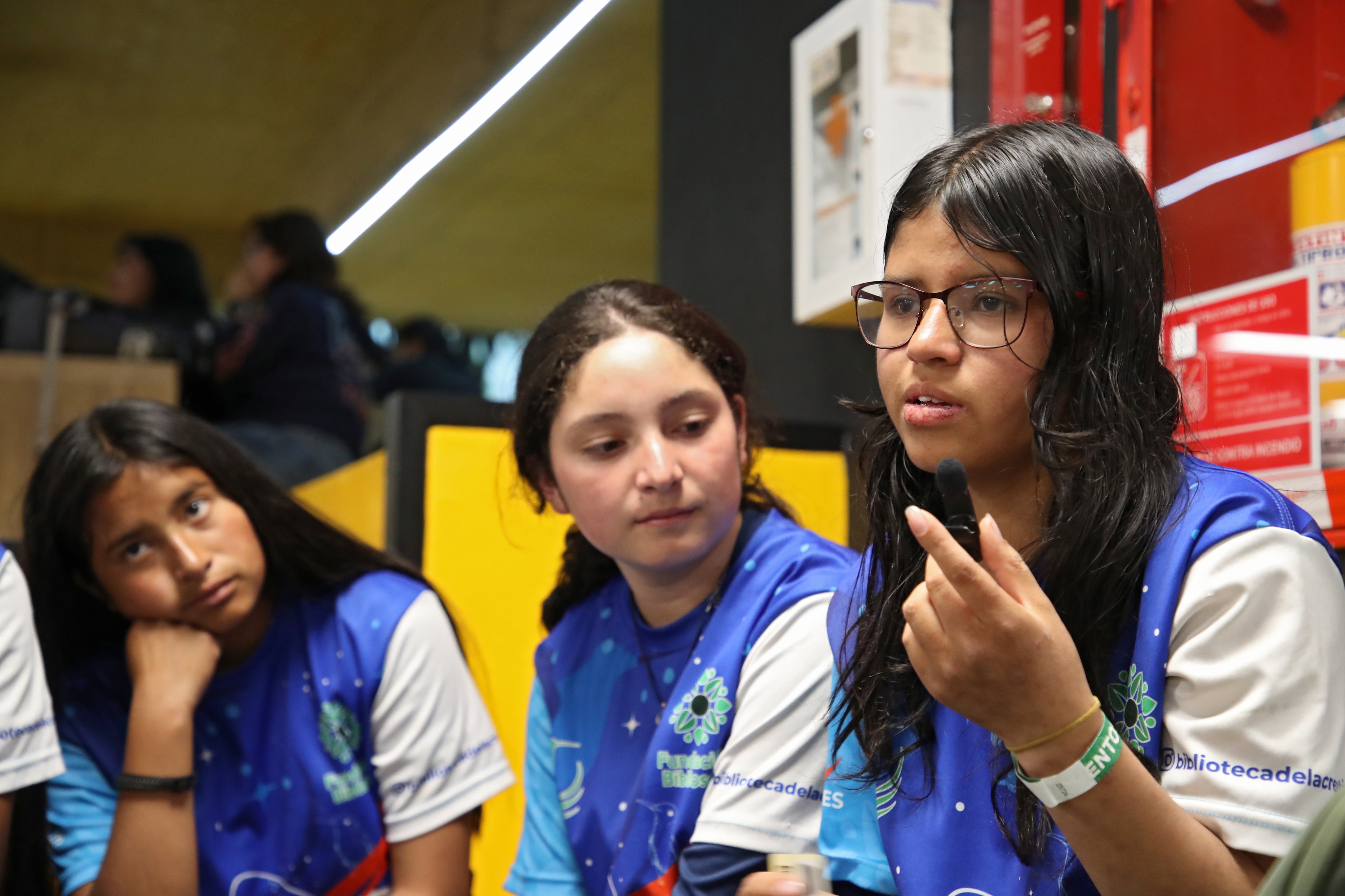 Programa hacedores a  la NASA  estudiantes de la Biblioteca la Creatividad del profesor Iván Triana en la vereda Quiba Guabal en la localidad de Ciudad Bolívar
Bogotá  Universidad EAN
Septiembre 26 del 2024
Foto Guillermo Torres Reina - Semana